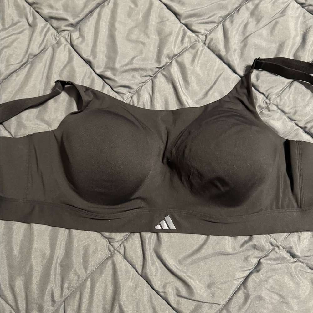 Womens euc adidas under wire sports bra